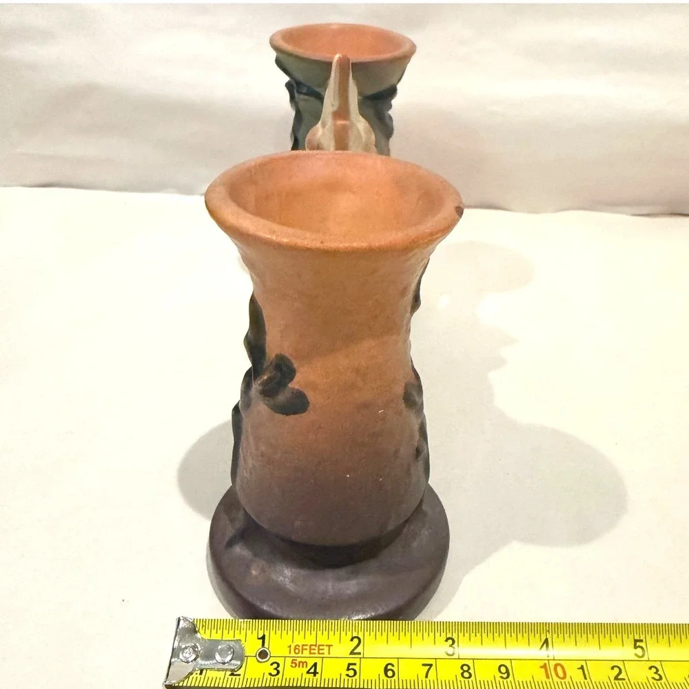 Roseville Magnolia Double Bud Vase 186-4 Art Pottery Circa 1943 Brown Glaze